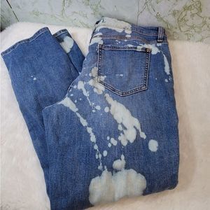 eunia Distressed Mid Rise Jeans